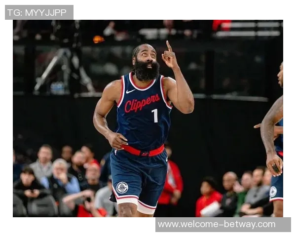 快船重建悬而未决哈登与小卡状态回暖引发联盟关注