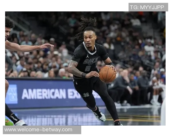 卡斯尔表现出色25分钟内高效砍下16分9助攻仅1次失误助力球队胜利 卡斯尔表现出色25分钟内高效砍下16分9助攻仅1次失误助力球队胜利