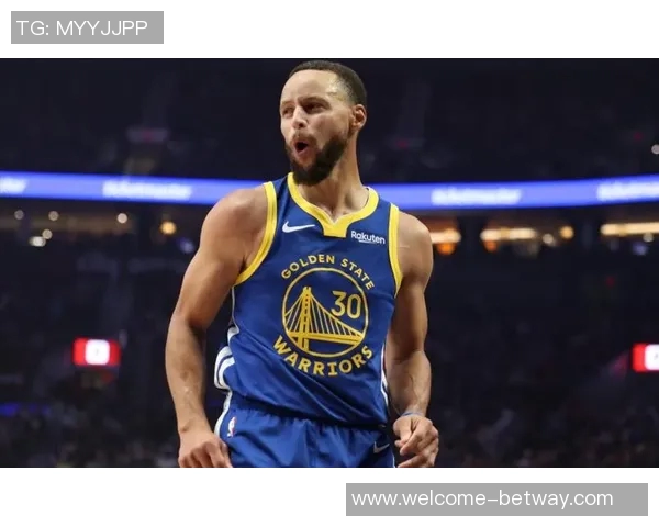 克拉克力挺库里期待他每场投中12记三分希望外界别再对他施压